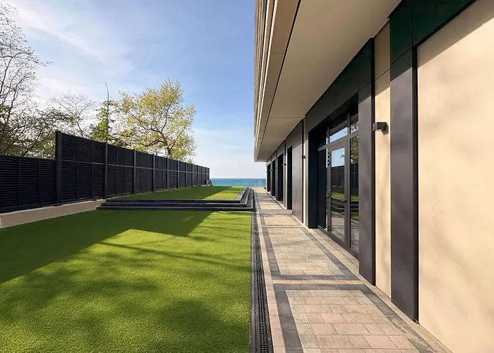 Sea View Smart & Garden Vip Apartment