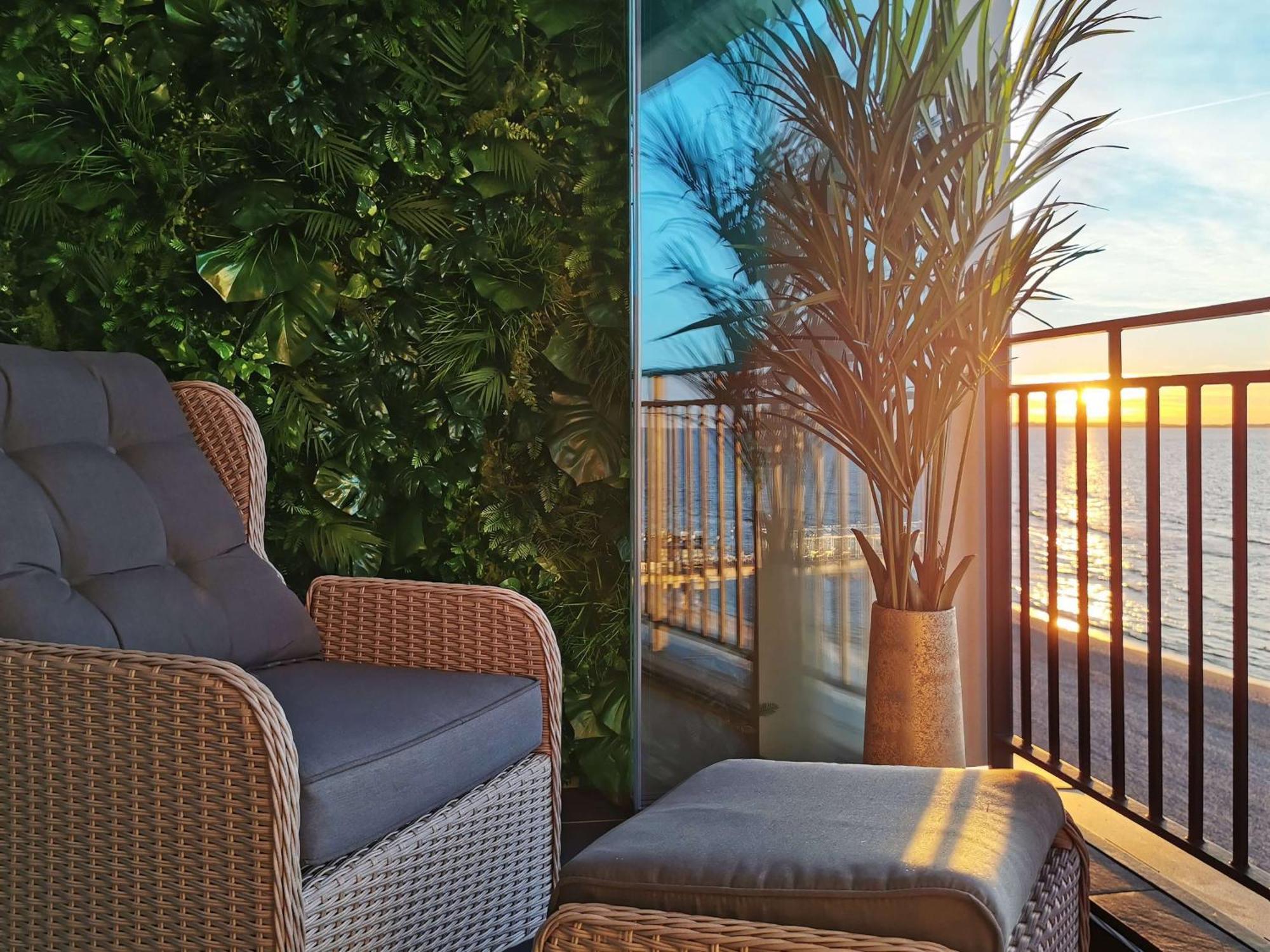 Sea View Smart & Garden Vip *